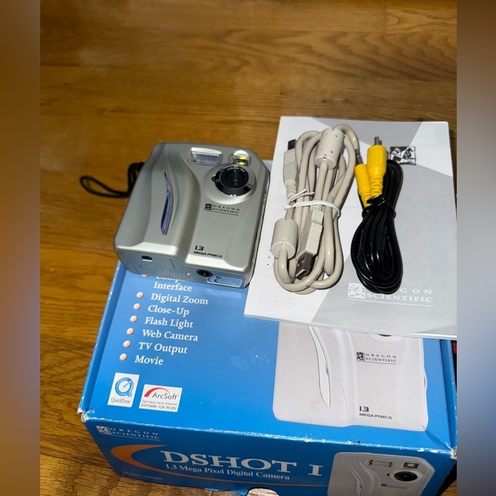 Lot Of 7 Mixed Digital Cameras​​​ - Picture 2 of 10